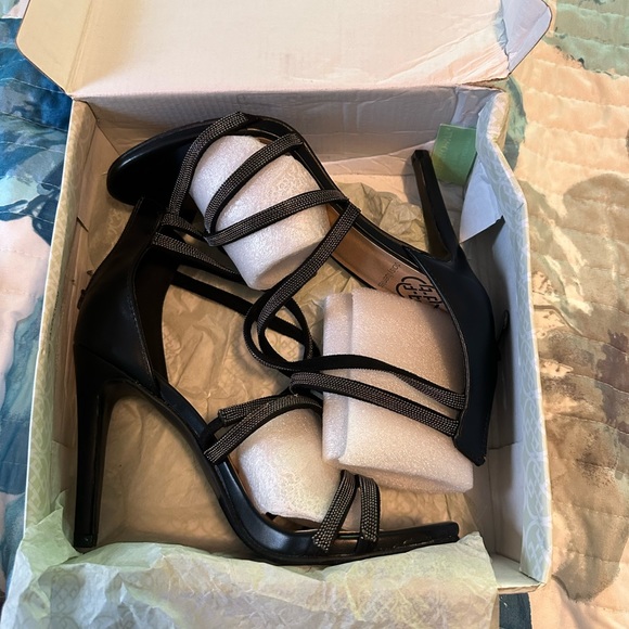 Daisy Fuentes - Picture 2 of 3